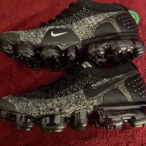 Women’s brand new Nike Vapormax
